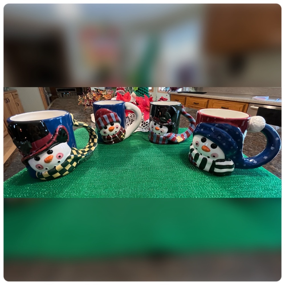 Mother Brown’s Coynes & Company-Set of Four 3-D Snowmen Mugs-1998